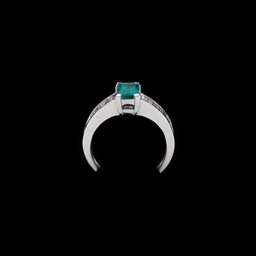 Bague émeraude et diamants en or