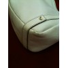 Sac Gucci en cuir blanc  porté épaule