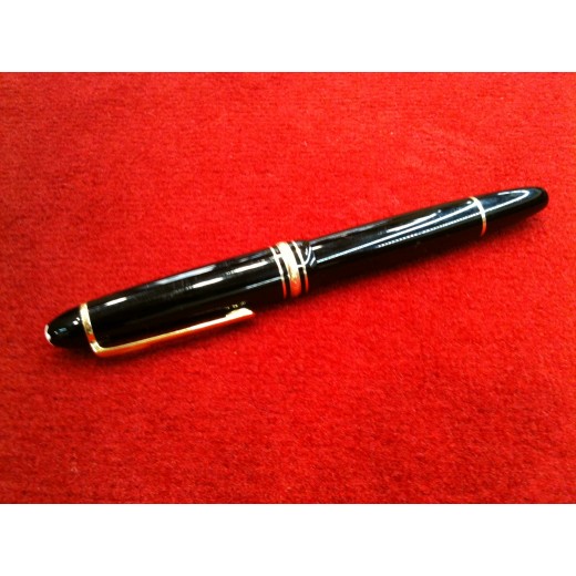 Stylo roller  Montblanc Meisterstück