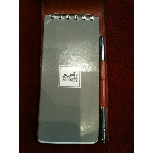 Carnet Hermès en cuir brique