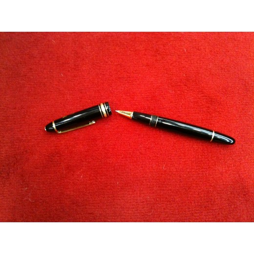 Stylo roller  Montblanc Meisterstück