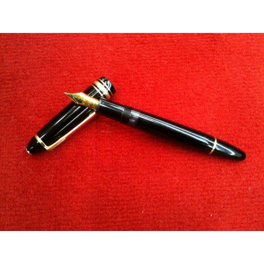 Stylo plume Montblanc Meisterstück noir