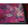 Foulard Dior Fleurs fond rose.