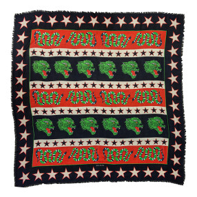 Châle Gucci Serpent , Puma...