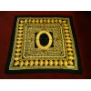 Foulard Dior en soie noir et or.