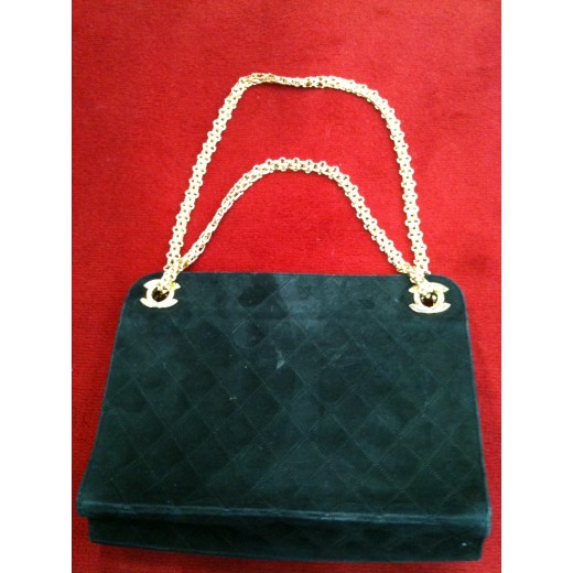 Sac Chanel en cuir suédé noir