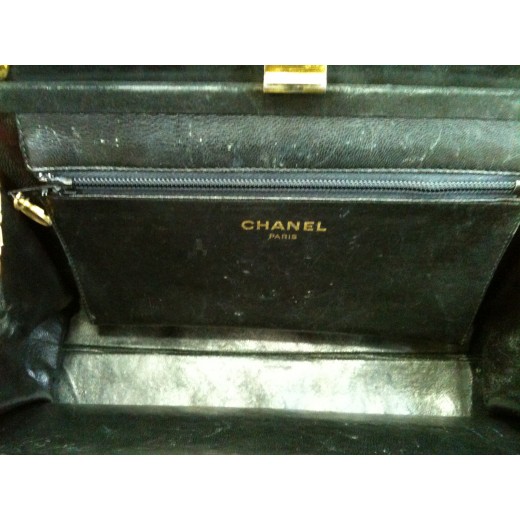 Sac Chanel en cuir suédé noir