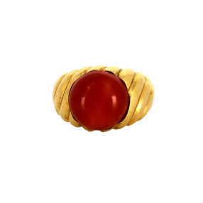 Bague corail et or jaune 18k