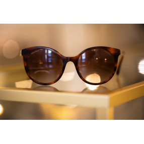 Lunettes de Soleil Chanel...