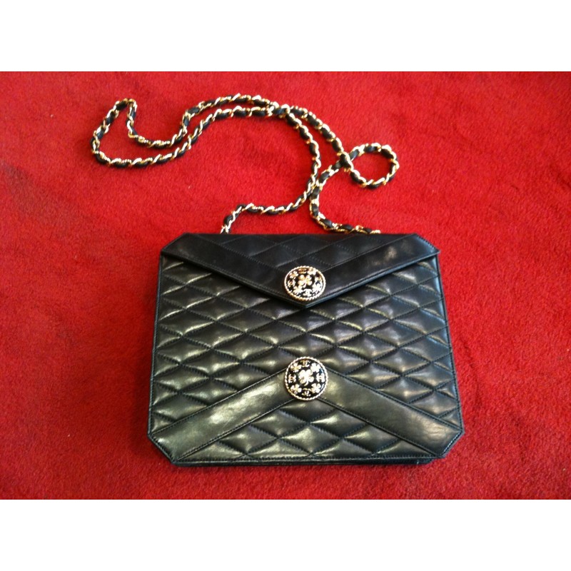 Sac pochette CHANEL couture cuir noir vendu chez CBBO Bordeaux