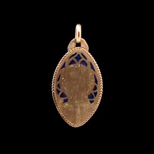 Médaille ancienne Vierge en or et vitrail