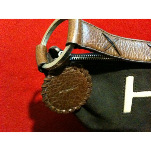 Sac Givenchy forme besace en daim marron