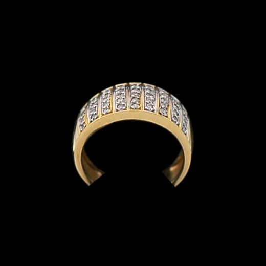 Bague moderne en or et diamants