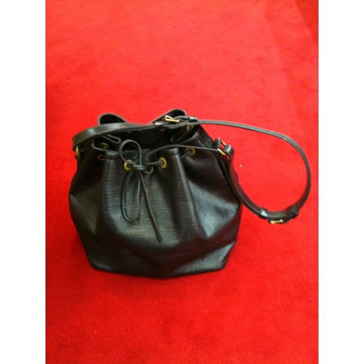 sac a main louis vuitton noe gm en cuir epi noir