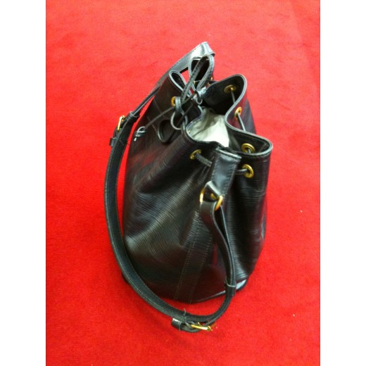 Sac Louis Vuitton Noé PM en cuir épi noir