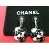 Boucles d'oreille Chanel Camélias