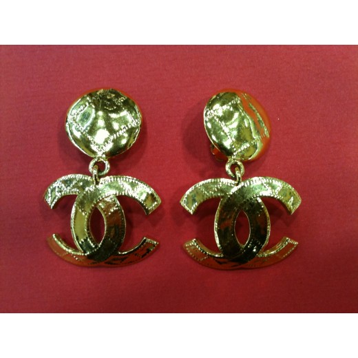 Boucles d'oreilles clips Chanel vintage Boucles d'oreilles clips Chanel vintage