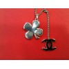 Collier Chanel Trèfle nacré et argent