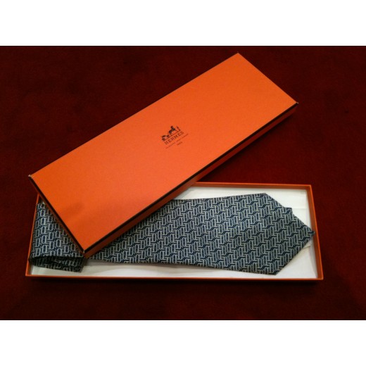Cravate hermes