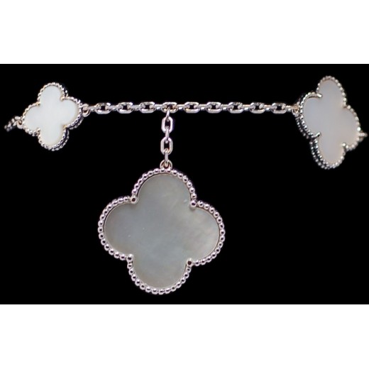 Bracelet Van Cleef Arpels Magic Alhambra en or et nacre