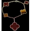 Bracelet Van Cleef & Arpels Magic Alhambra en or, cornaline et oeil de tigre