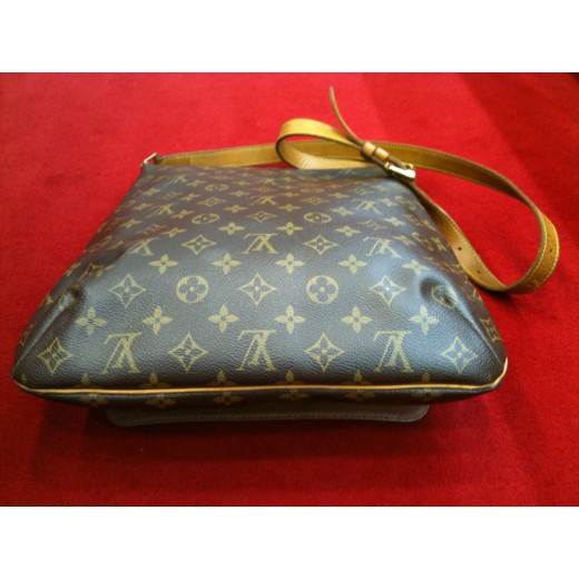 Sac Louis Vuitton Musette en toile monogram