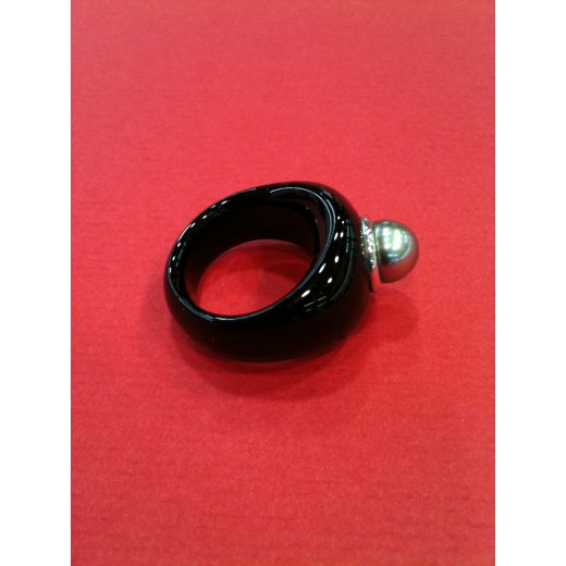Bague Baccarat Samoa en cristal noir, or blanc et perle de Tahiti