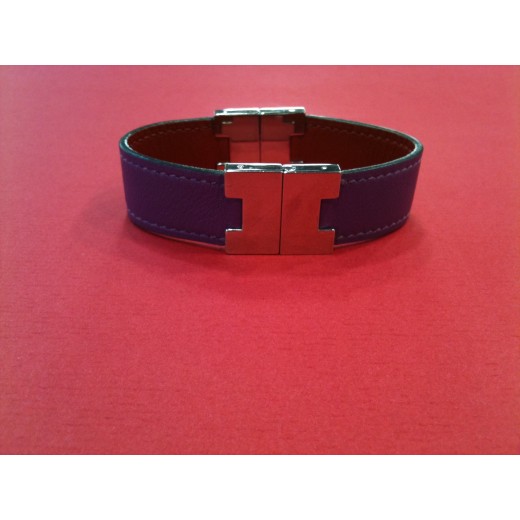 Bracelet Hermès en cuir réversible violet/ rouge