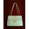 Sac Chanel classique GM en agneau matelassé