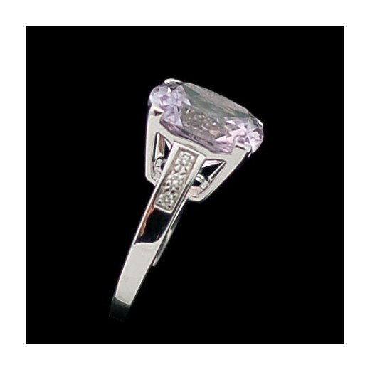 Bague Mauboussin Gueule d'Amour en or, diamants et rose de France