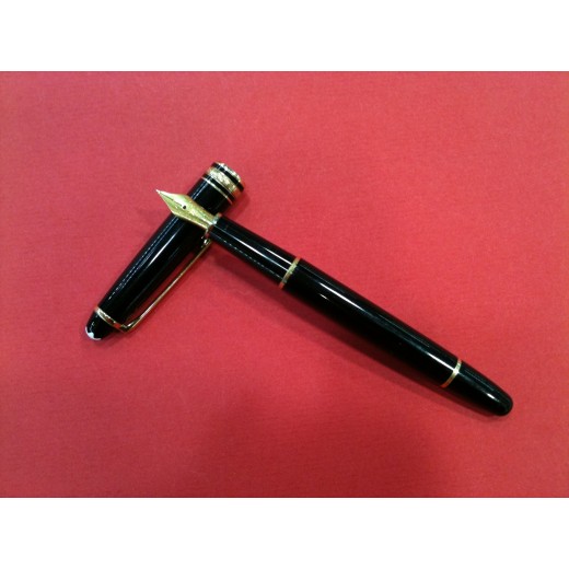 Stylo plume Montblanc Meisterstück noir