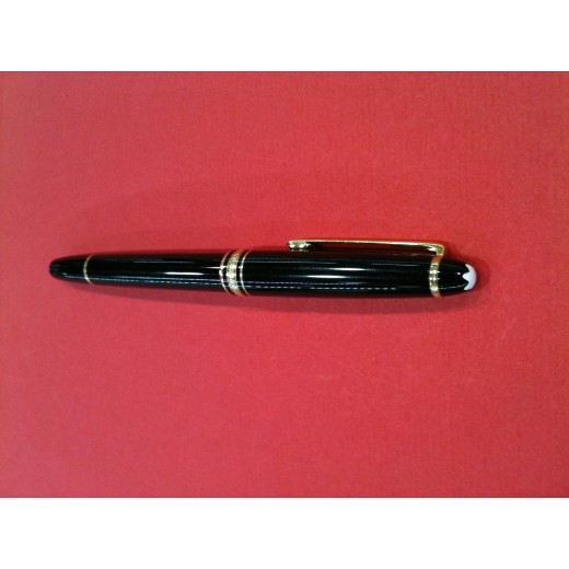 Stylo plume Montblanc Meisterstück noir