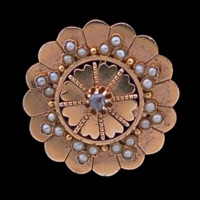 Broche ancienne fleur en or et perles