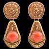 Boucles d'oreilles anciennes en or et corail