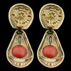 Boucles d'oreilles anciennes en or et corail