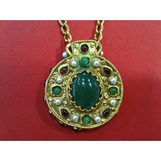 Collier reproduction bijou antique