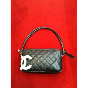 Pochette Chanel Cambon en cuir matelassé noir