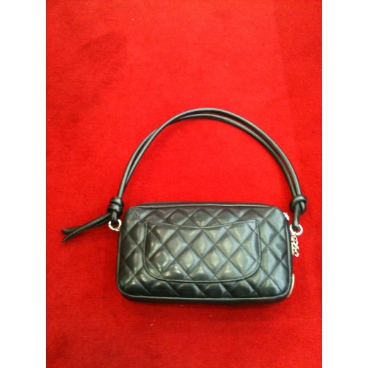 Pochette Chanel Cambon en cuir matelassé noir