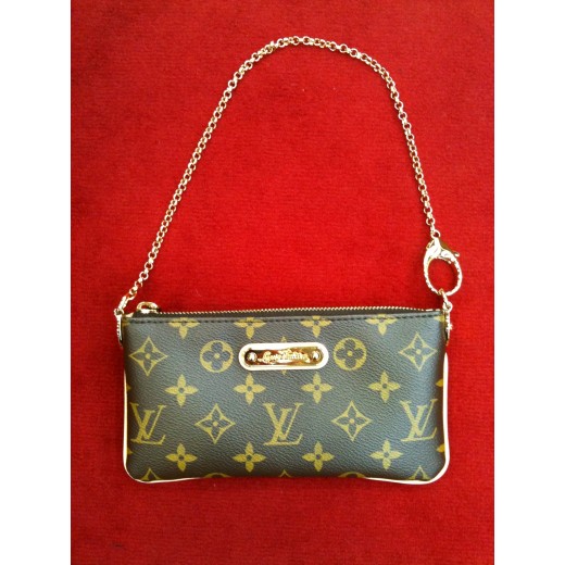 Pochette  Louis Vuitton Milla MM en toile monogram