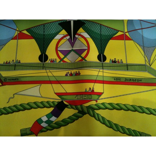 Carré Hermès Les Folies du ciel en soie