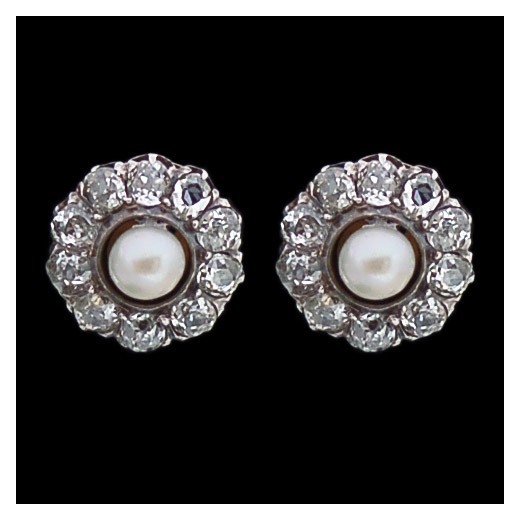 Boucles d'oreilles anciennes en or, argent, diamants et perles