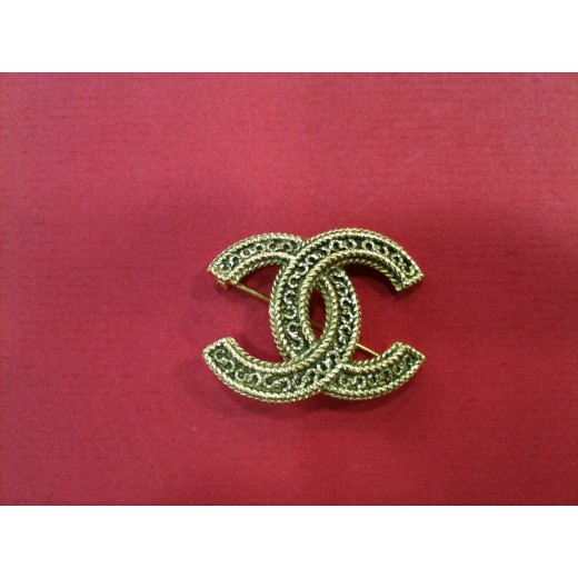 Broche Chanel Vintage Double C Plaqué Or