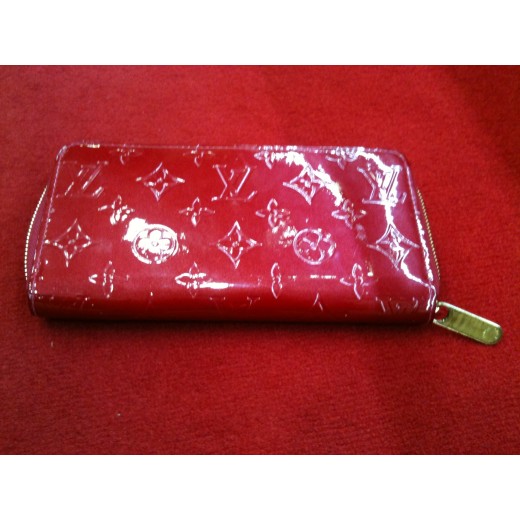 Portefeuille Louis Vuitton Zippy en cuir monogram vernis
