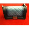 Sac Chanel Boy  en cuir de veau bleu