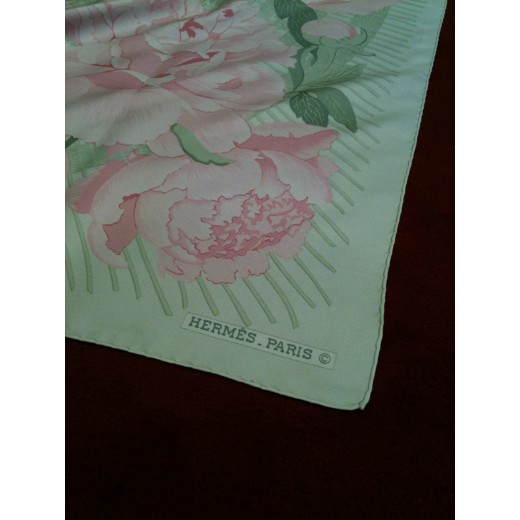 Carré Hermès Les Pivoines en soie