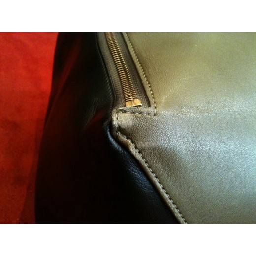 Sac cabas Céline en cuir kaki et noir