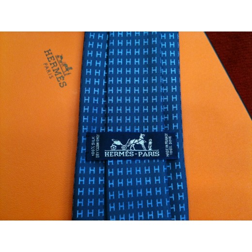 Cravate Hermès en soie