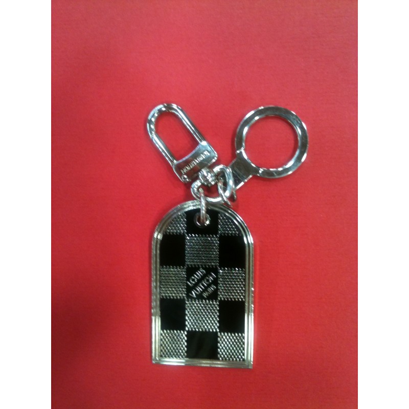 A Louis Vuitton Porte Cles Pastilles Multicolor Key Chain, 4 L