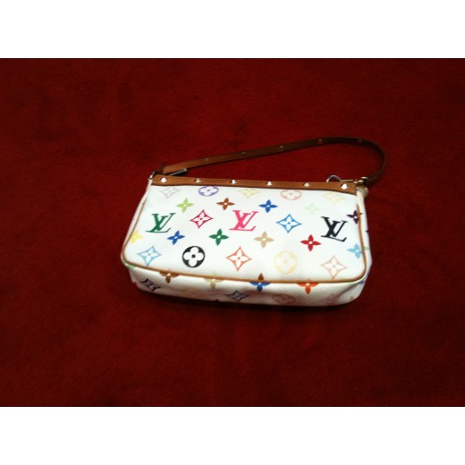 Pochette Louis Vuitton accessoire