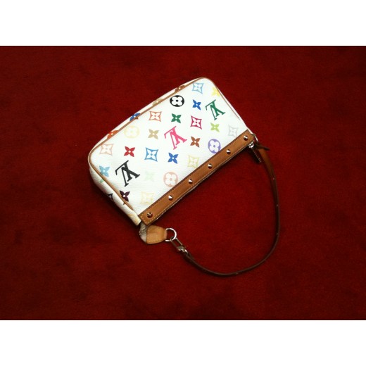 Pochette Louis Vuitton accessoire